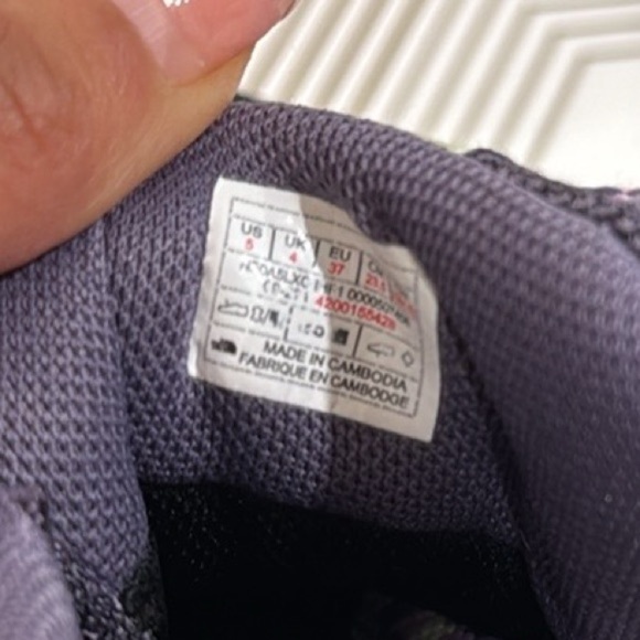 🔥The North Face Lavender and Charcoal Sneakers🔥 - Picture 2 of 5